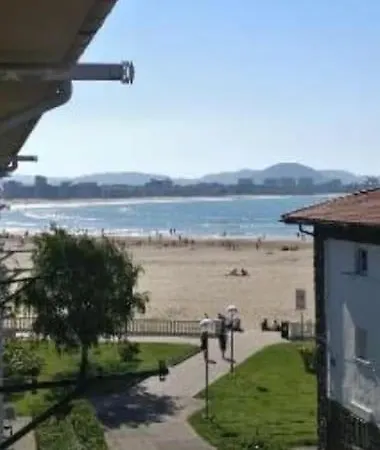 Apartamento Primera Línea De Playa,zona Puerto Deportivo