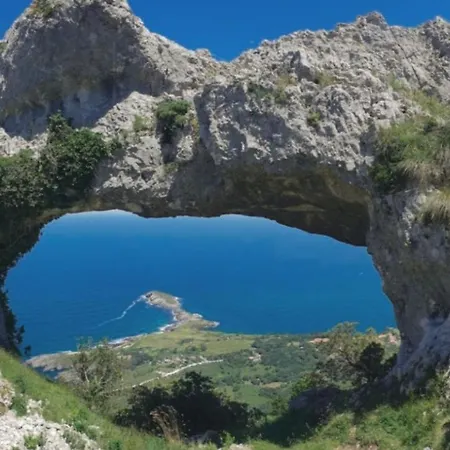 Apartmán Primera Linea De Playa,zona Puerto Deportivo Laredo
