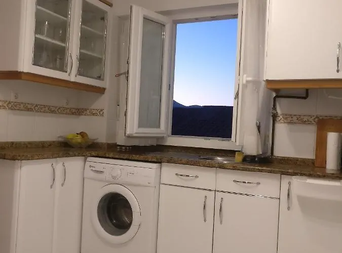 Primera Linea De Playa,zona Puerto Deportivo * Laredo