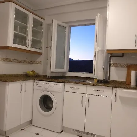 Primera Linea De Playa,zona Puerto Deportivo * Laredo